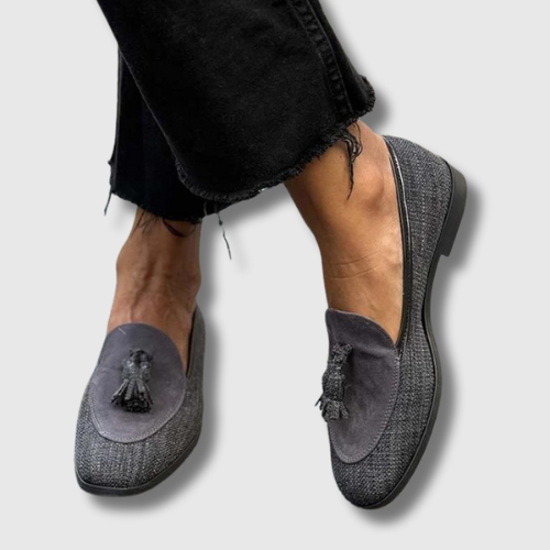 Zoë™ | Fringed Moccasins