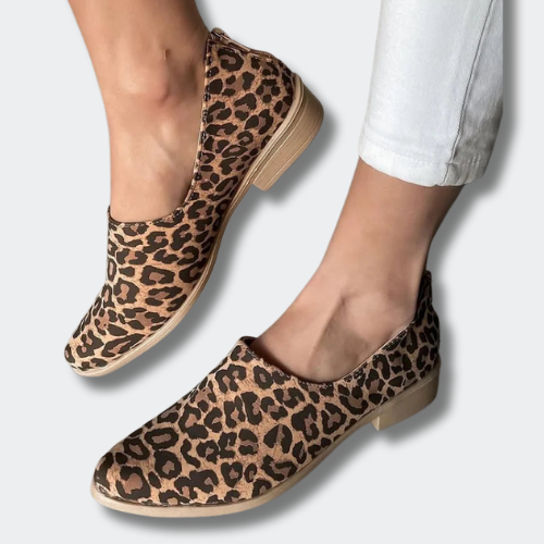 Fabienne™ | Leopard Print Closed Moccasins