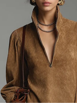 Brun Suede Mini Kjole med Lynlås og Høj Hals